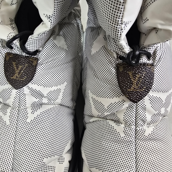 Louis Vuitton Monogram Puffer Boots - Picture 9 of 9